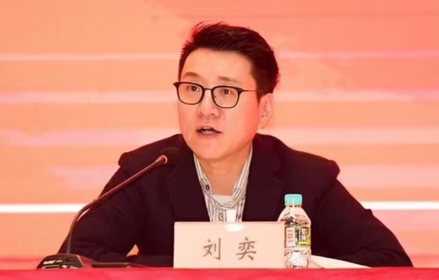 免费足球比赛-媒评刘奕陈永亮被查：走出低谷契机？谁是最大的鱼？